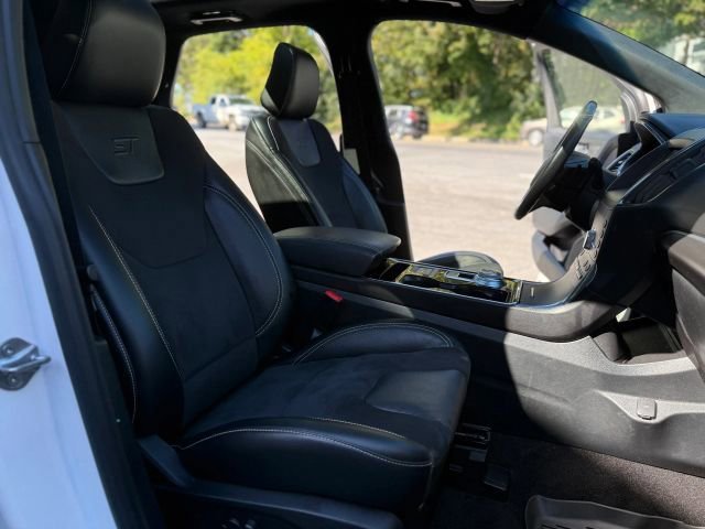 Used 2020 Ford Edge ST w/ Equipment Group 401A image 20