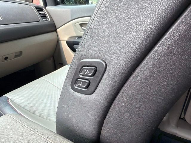 Used 2017 Kia Sedona SX FWD image 22