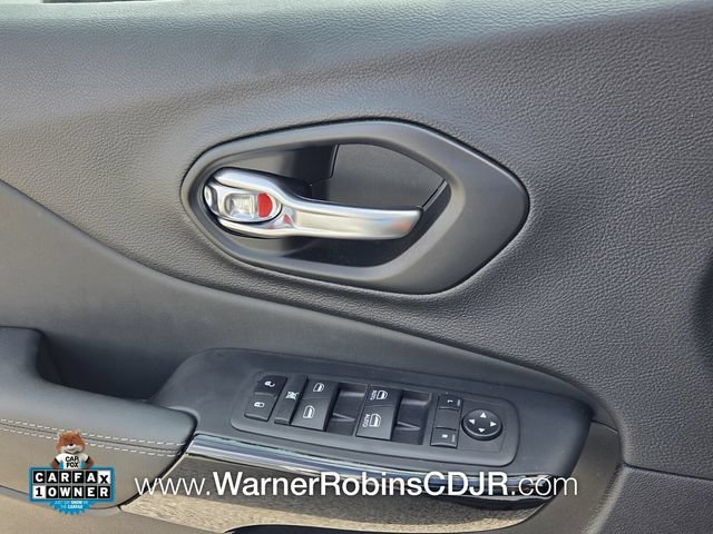 Used 2023 Jeep Cherokee Altitude Lux AWD/4WD image 32
