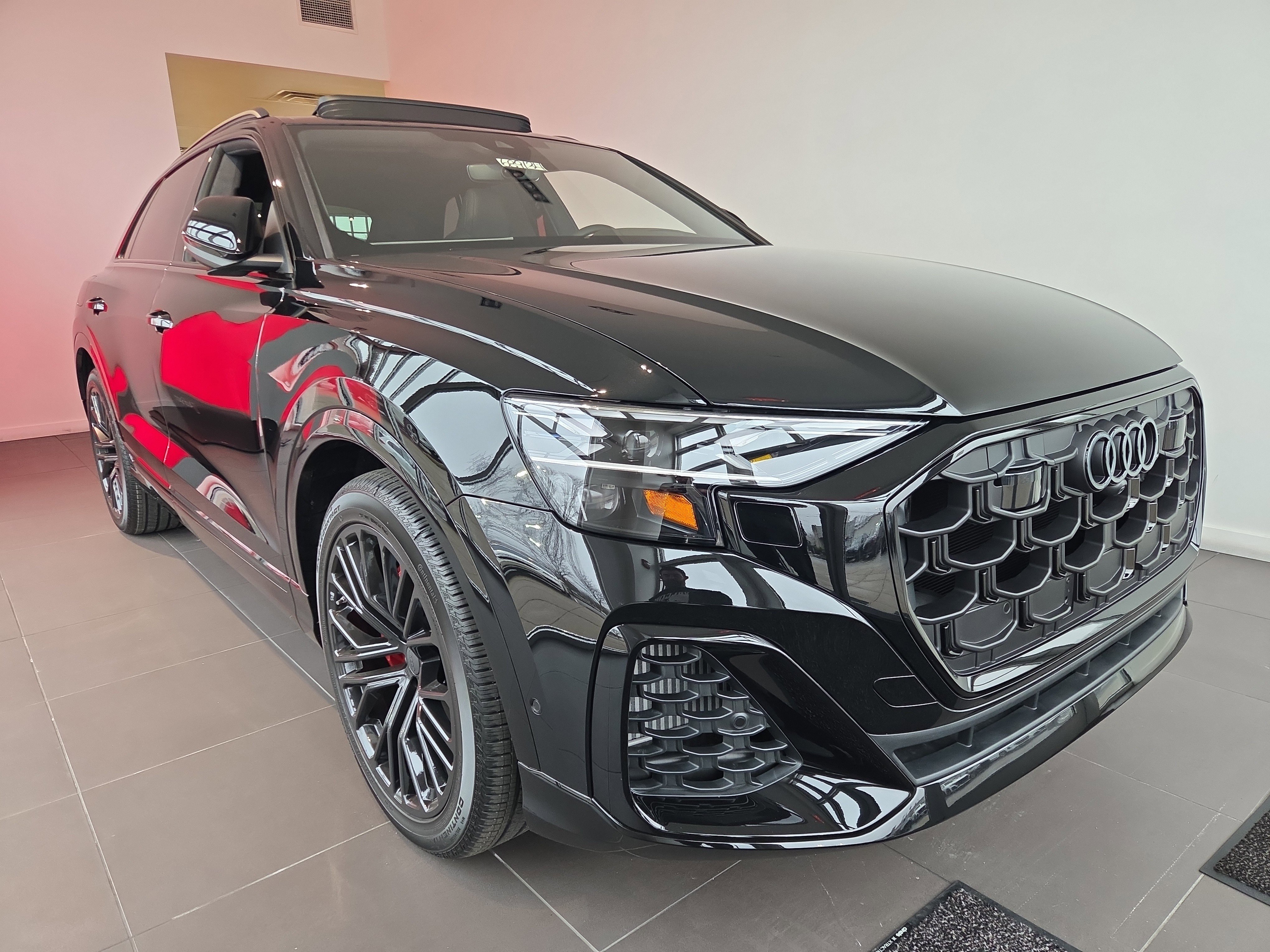 New 2026 Audi SQ8 Prestige image 3