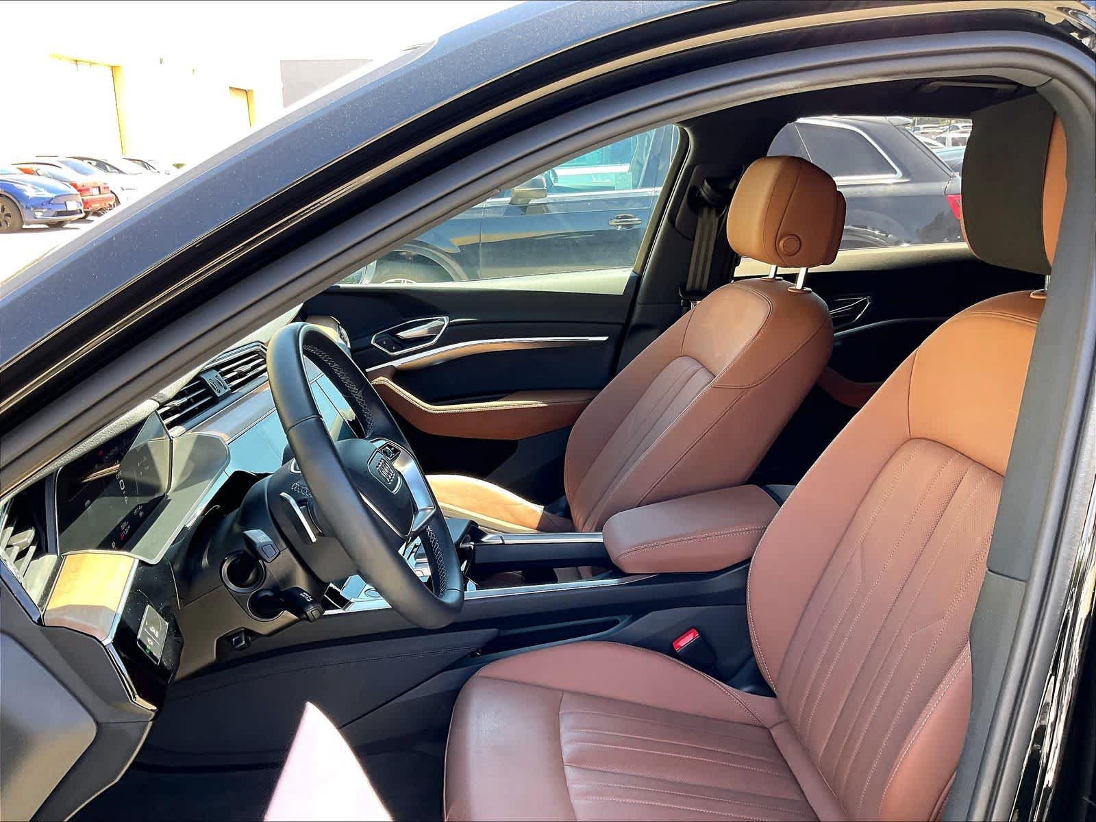 Certified 2024 Audi Q8 e-tron Premium Plus w/ Premium Plus Package AWD/4WD image 26