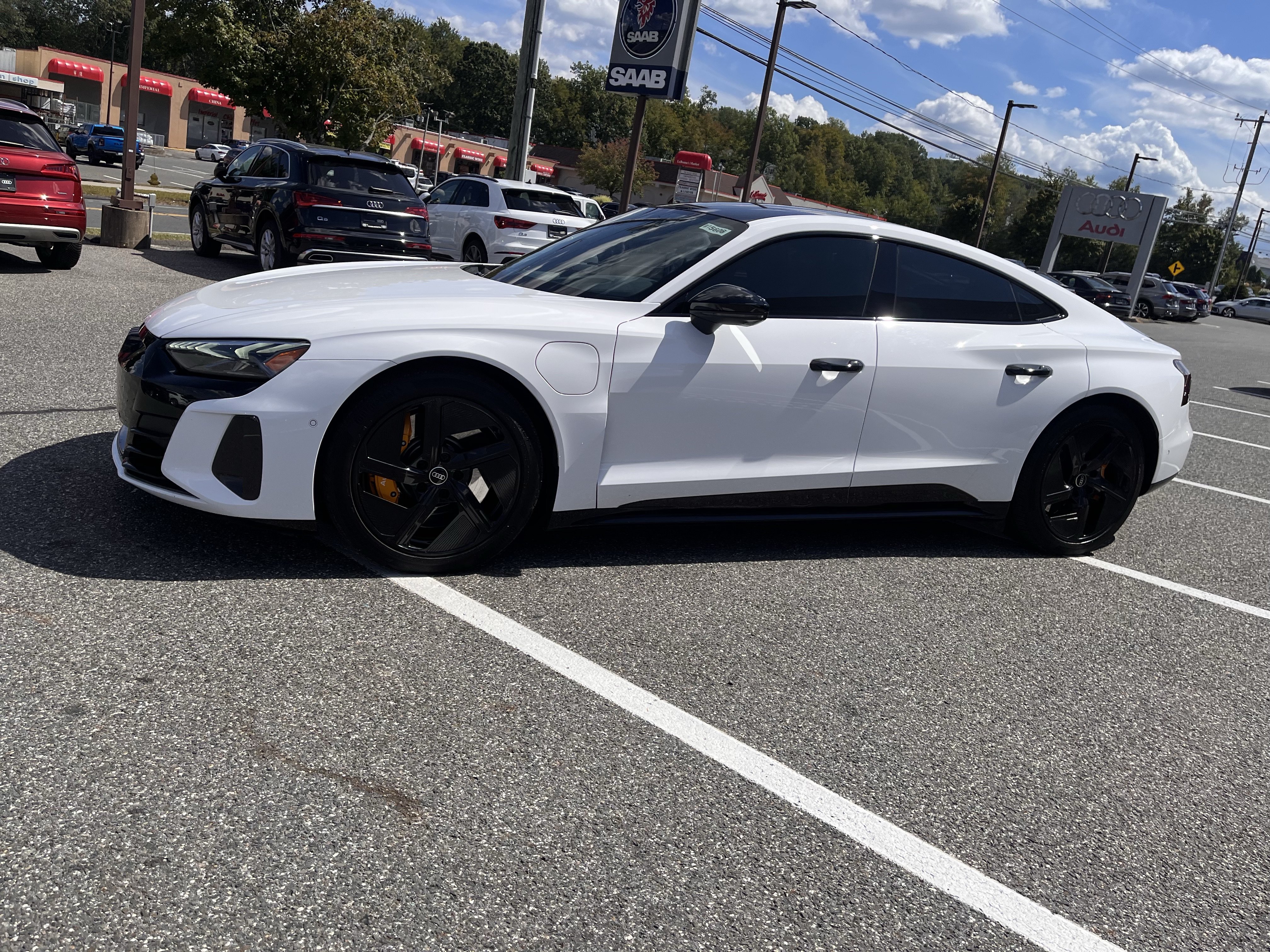 Certified 2023 Audi RS e-tron GT w/ Carbon Performance Package AWD/4WD image 4