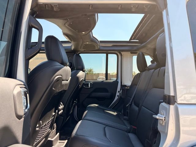 Used 2024 Jeep Wrangler High Altitude AWD/4WD image 16