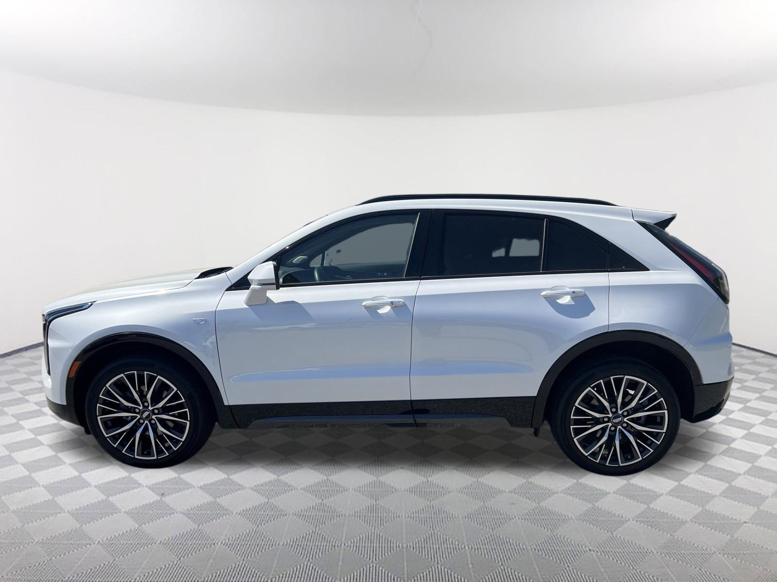 Used 2024 Cadillac XT4 Sport image 9