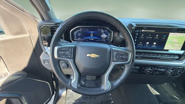 Used 2025 Chevrolet Silverado 1500 LT AWD/4WD image 12