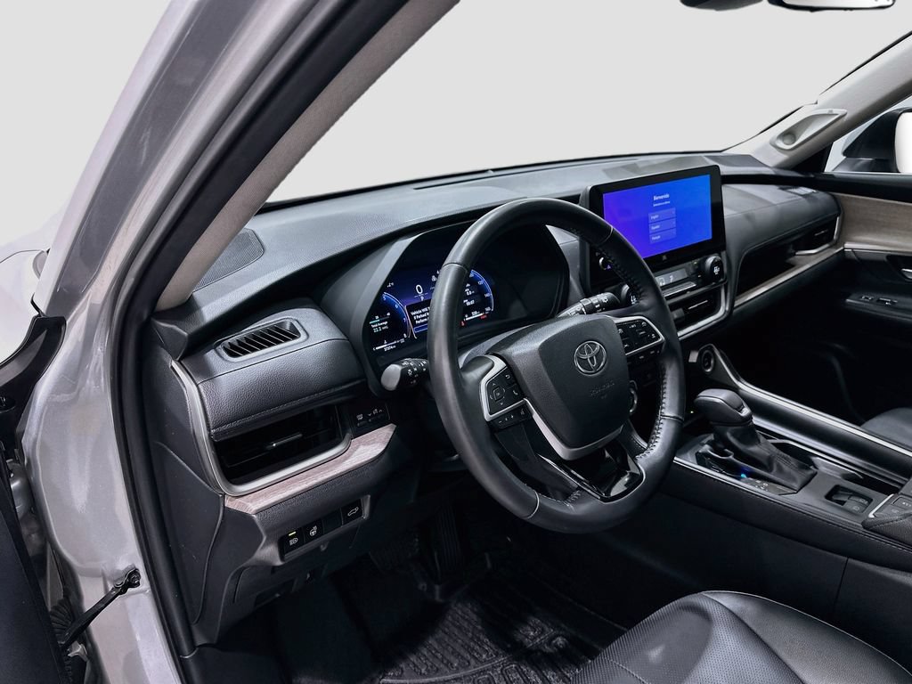 Used 2024 Toyota Grand Highlander AWD image 9