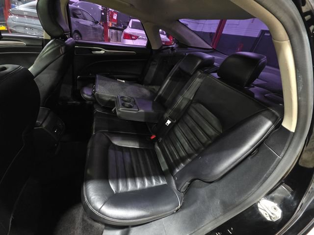 Used 2017 Ford Fusion SE w/ Fusion SE Technology Package FWD image 24