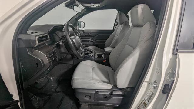 Used 2025 Toyota Tacoma SR5 AWD/4WD image 14
