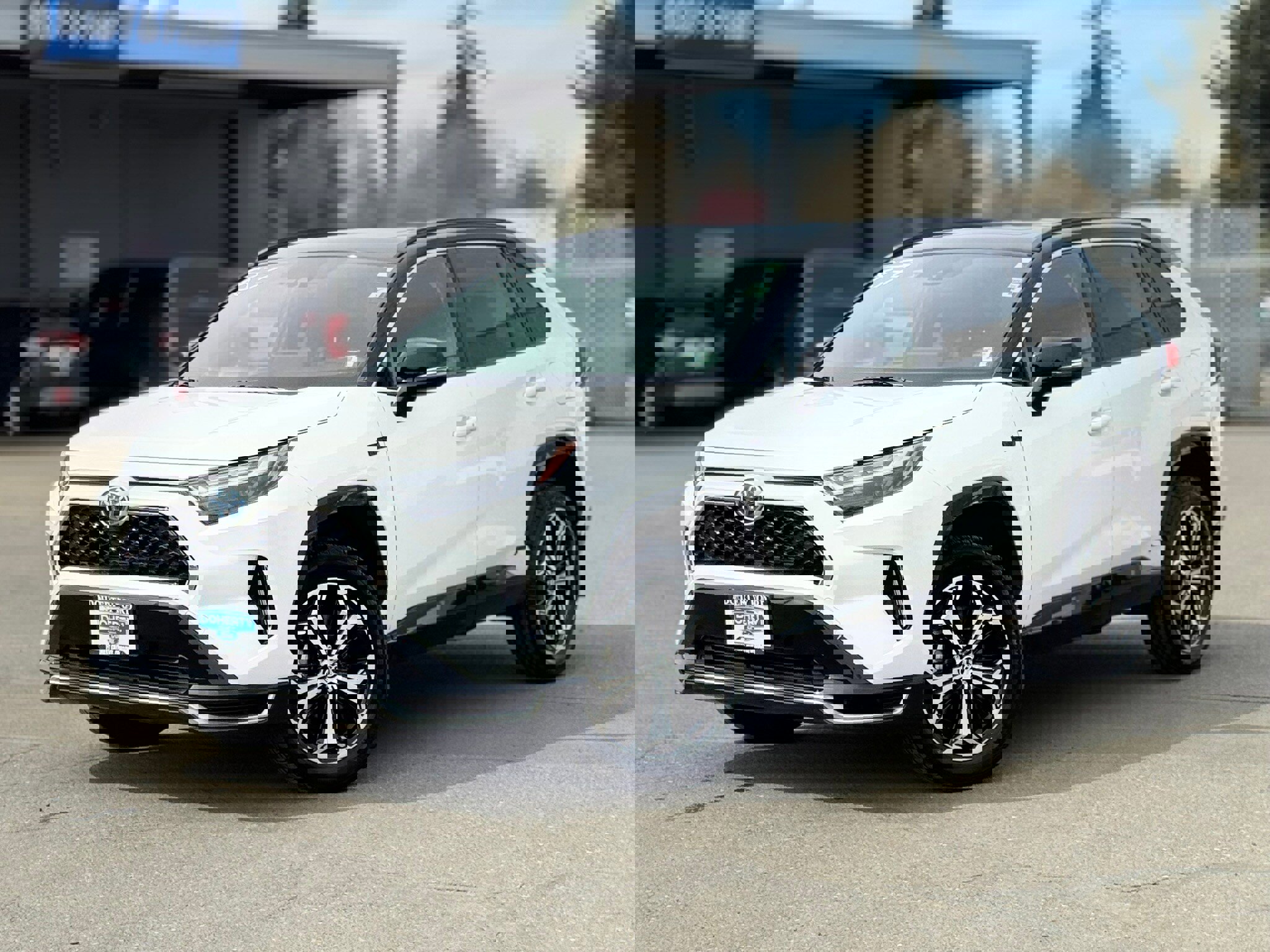 Used 2022 Toyota RAV4 XSE w/ Weather Package image 4