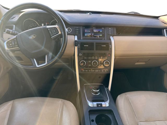 Used 2017 Land Rover Discovery Sport HSE image 10