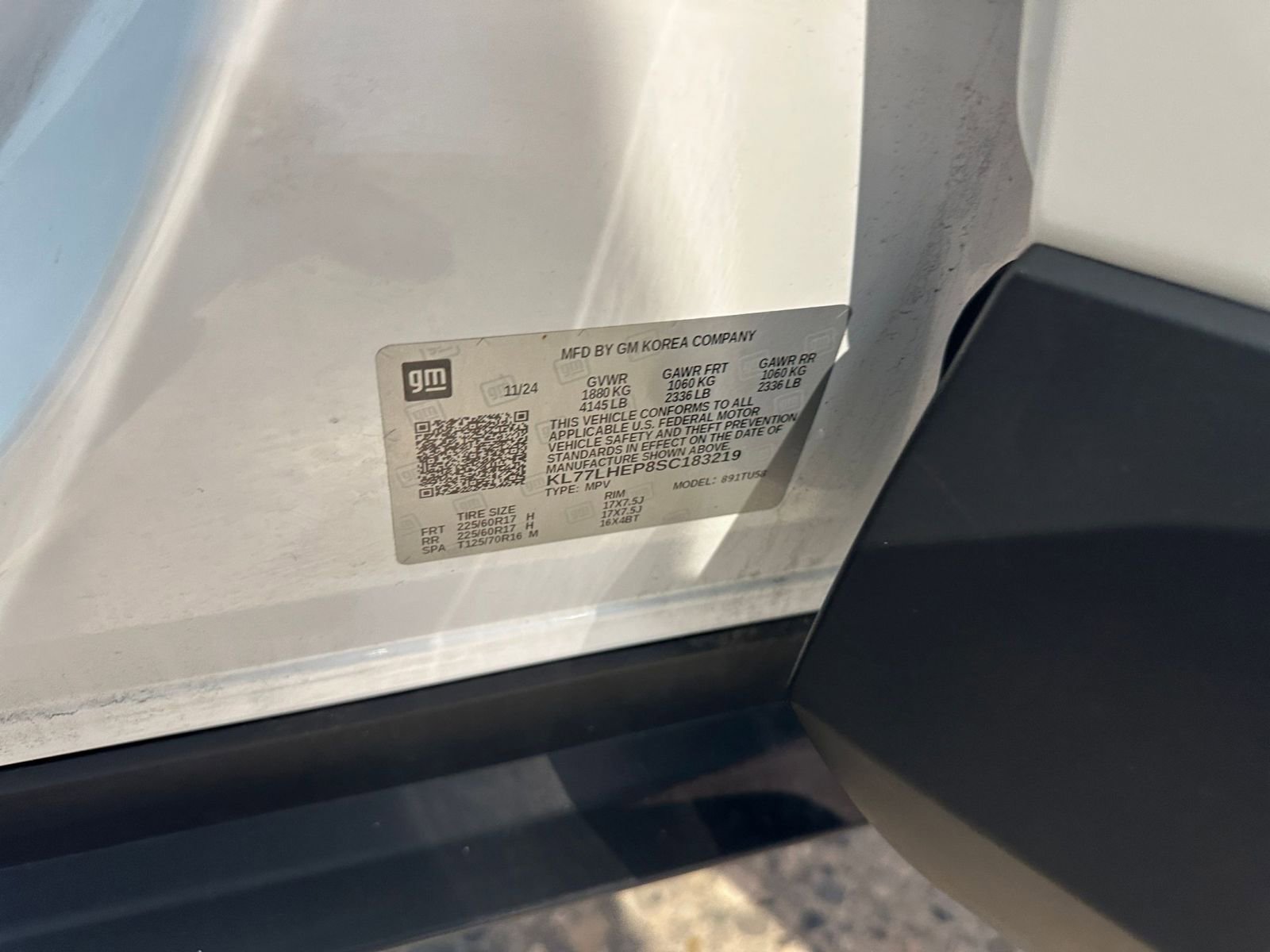 Used 2025 Chevrolet Trax LT FWD image 28