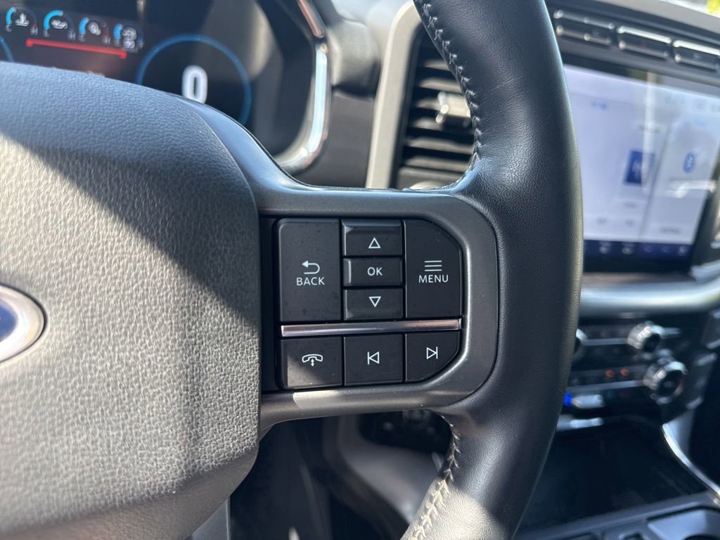 Used 2022 Ford F150 Lariat w/ Trailer Tow Package image 16