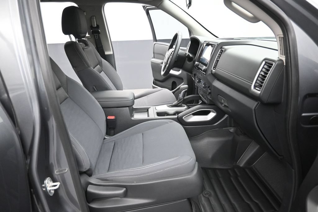 Used 2022 Nissan Frontier SV RWD image 12