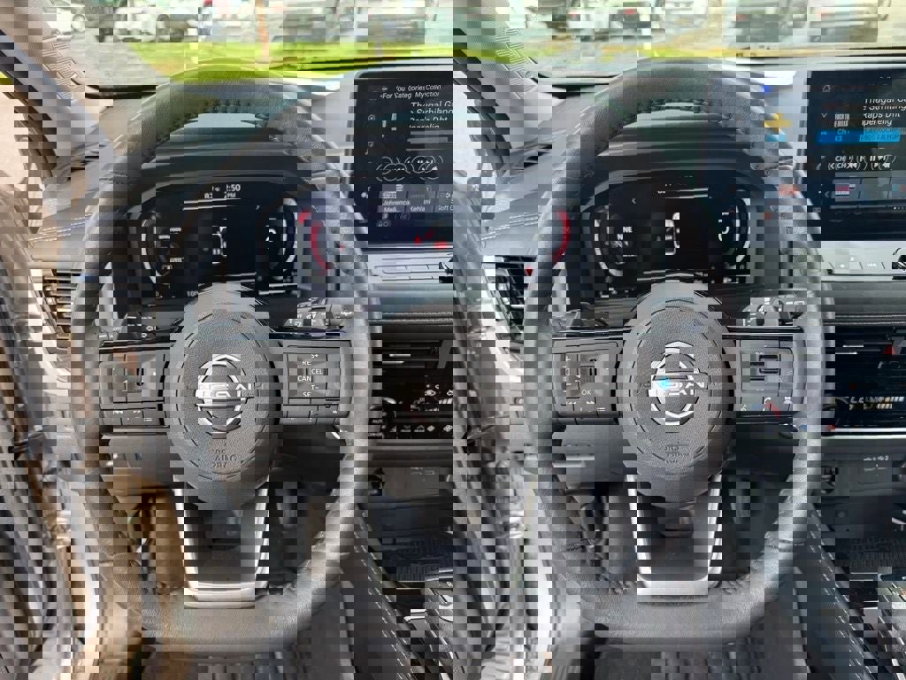 Used 2024 Nissan Rogue Platinum w/ Platinum Premium Package image 20