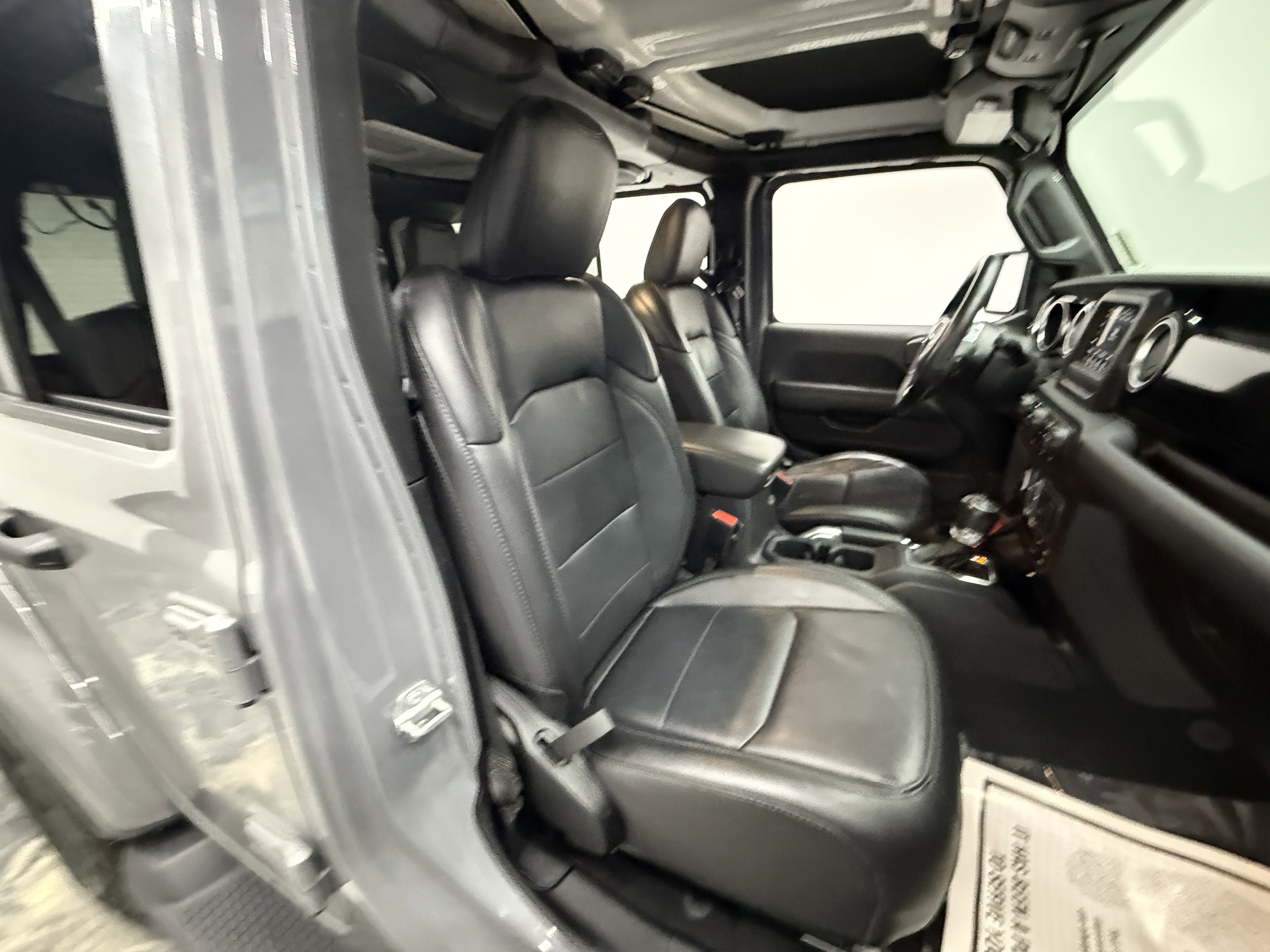 Used 2021 Jeep Wrangler Unlimited Sahara image 20