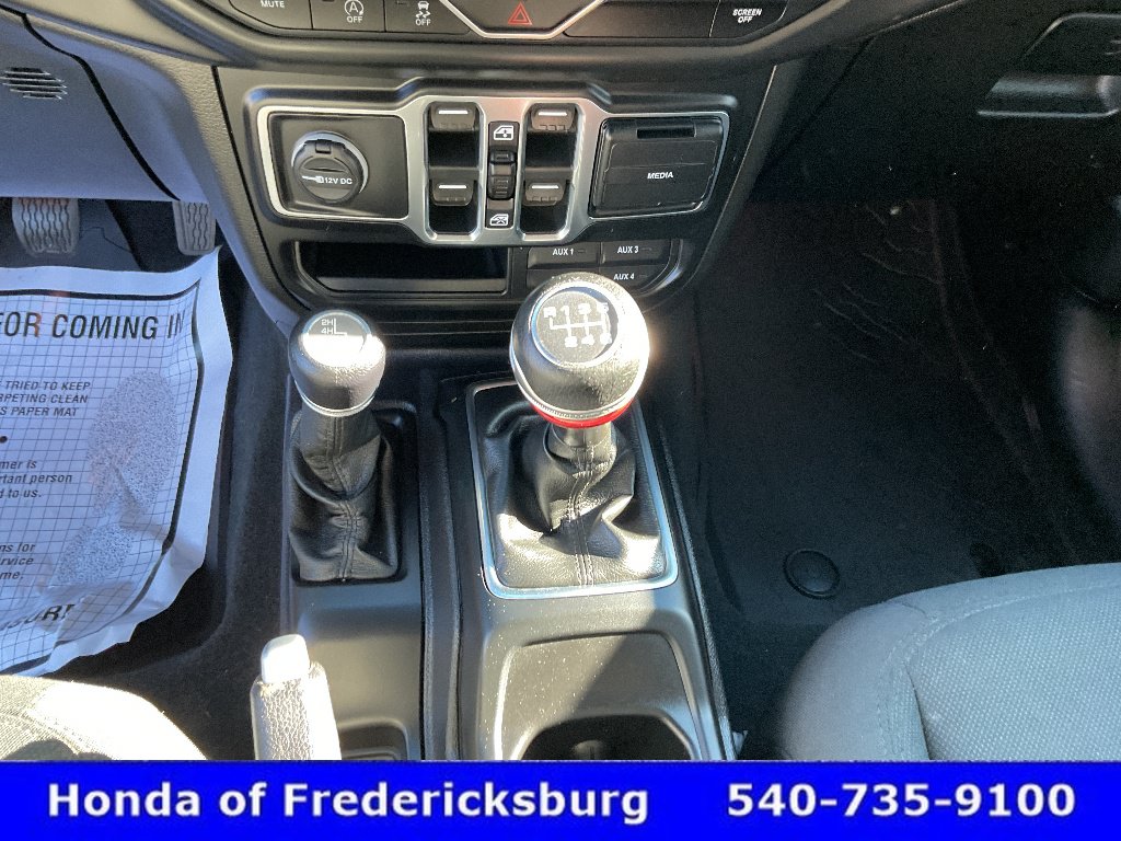 Used 2020 Jeep Wrangler Unlimited Sport AWD/4WD image 37