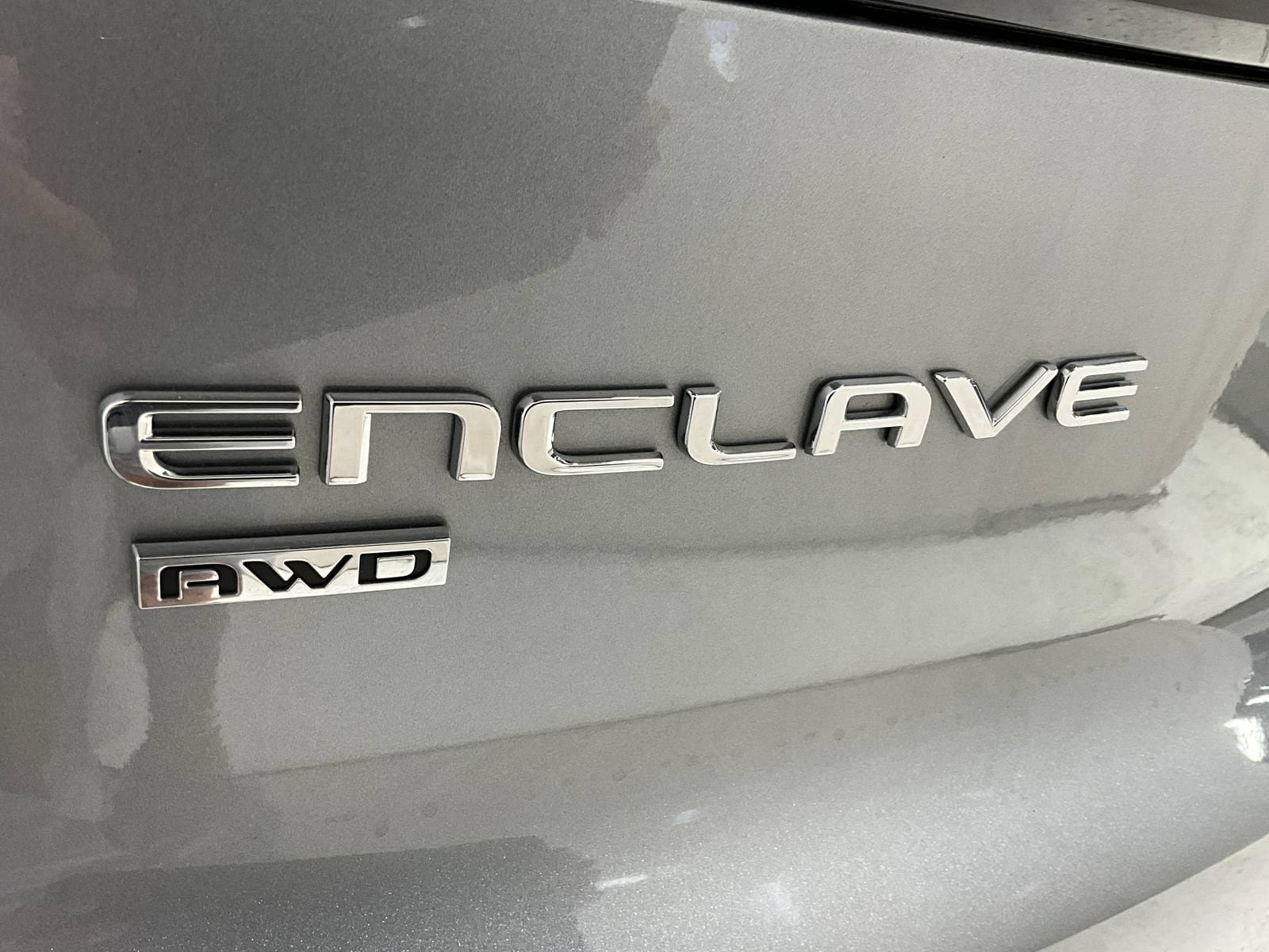 Used 2025 Buick Enclave Preferred AWD/4WD image 31
