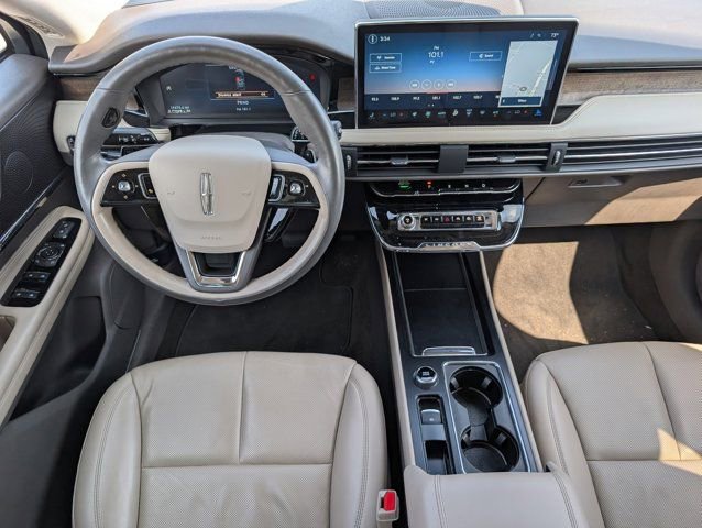 Used 2023 Lincoln Corsair Reserve w/ Equipment Group 201A image 6