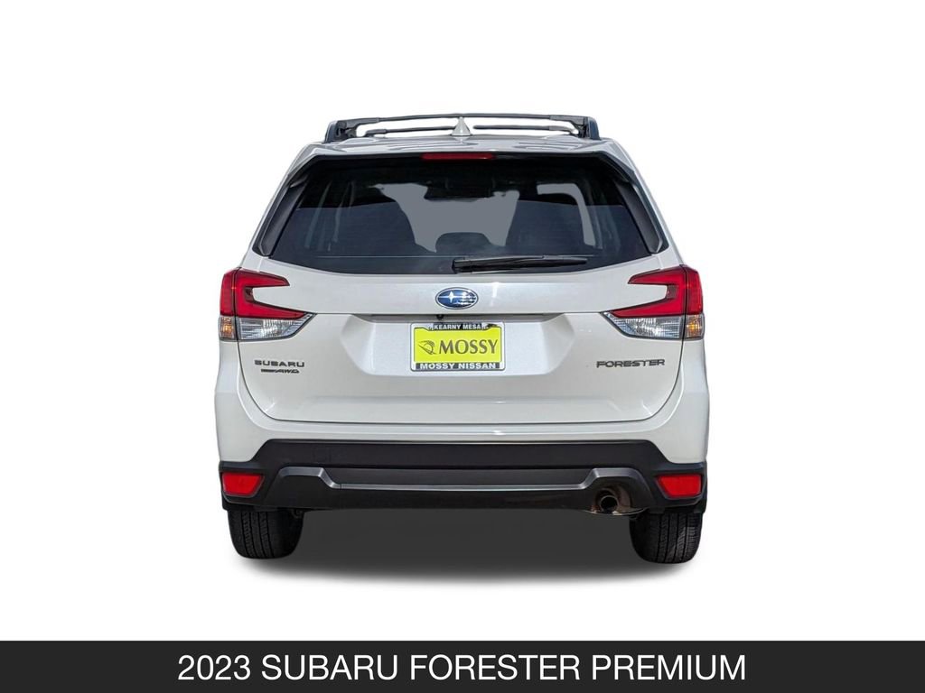 Used 2023 Subaru Forester Premium AWD/4WD image 9