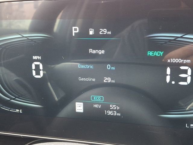 Certified 2025 Kia Niro EX w/ EX Cold Weather Package image 18