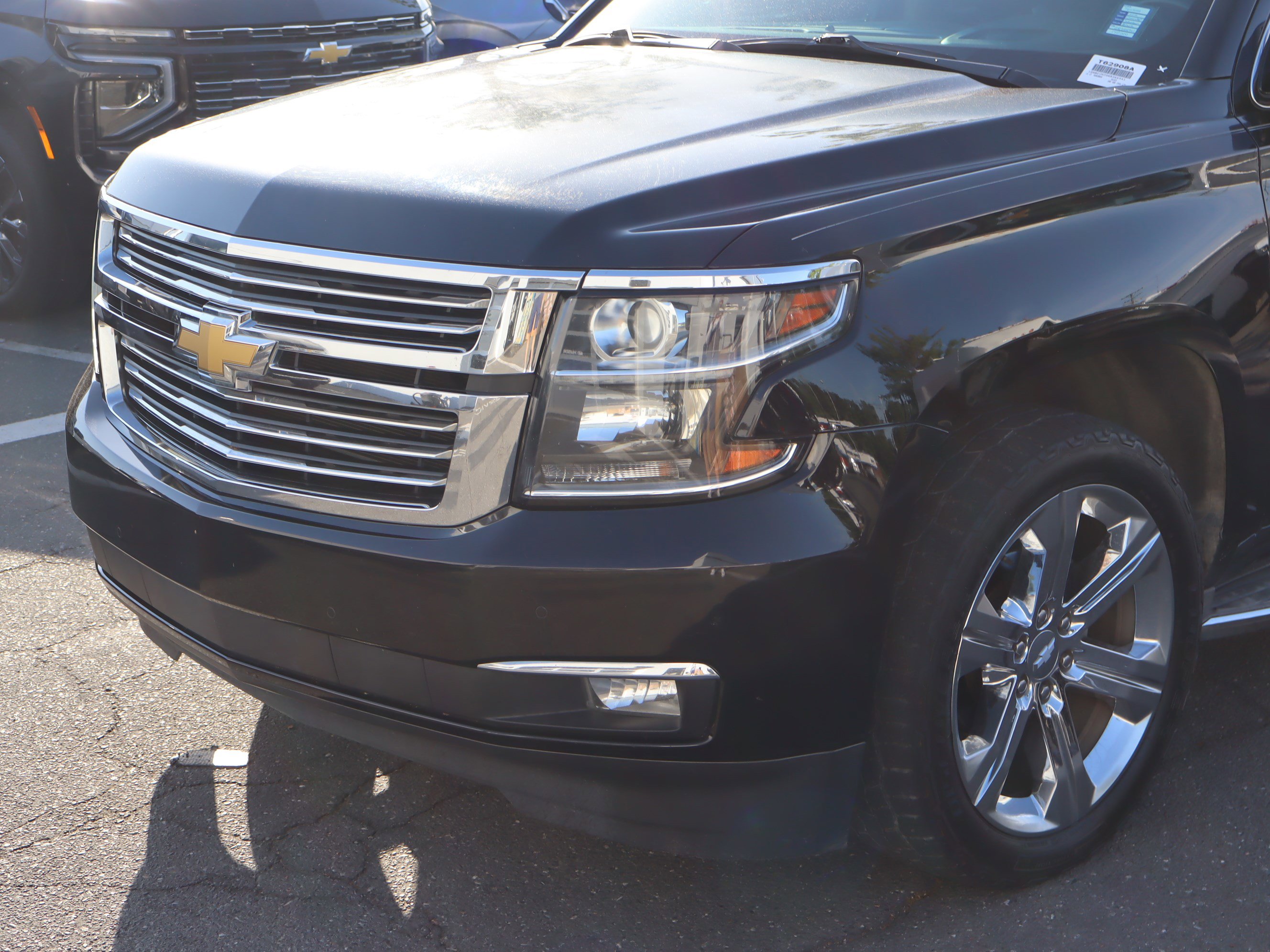 Used 2016 Chevrolet Suburban LTZ RWD image 6