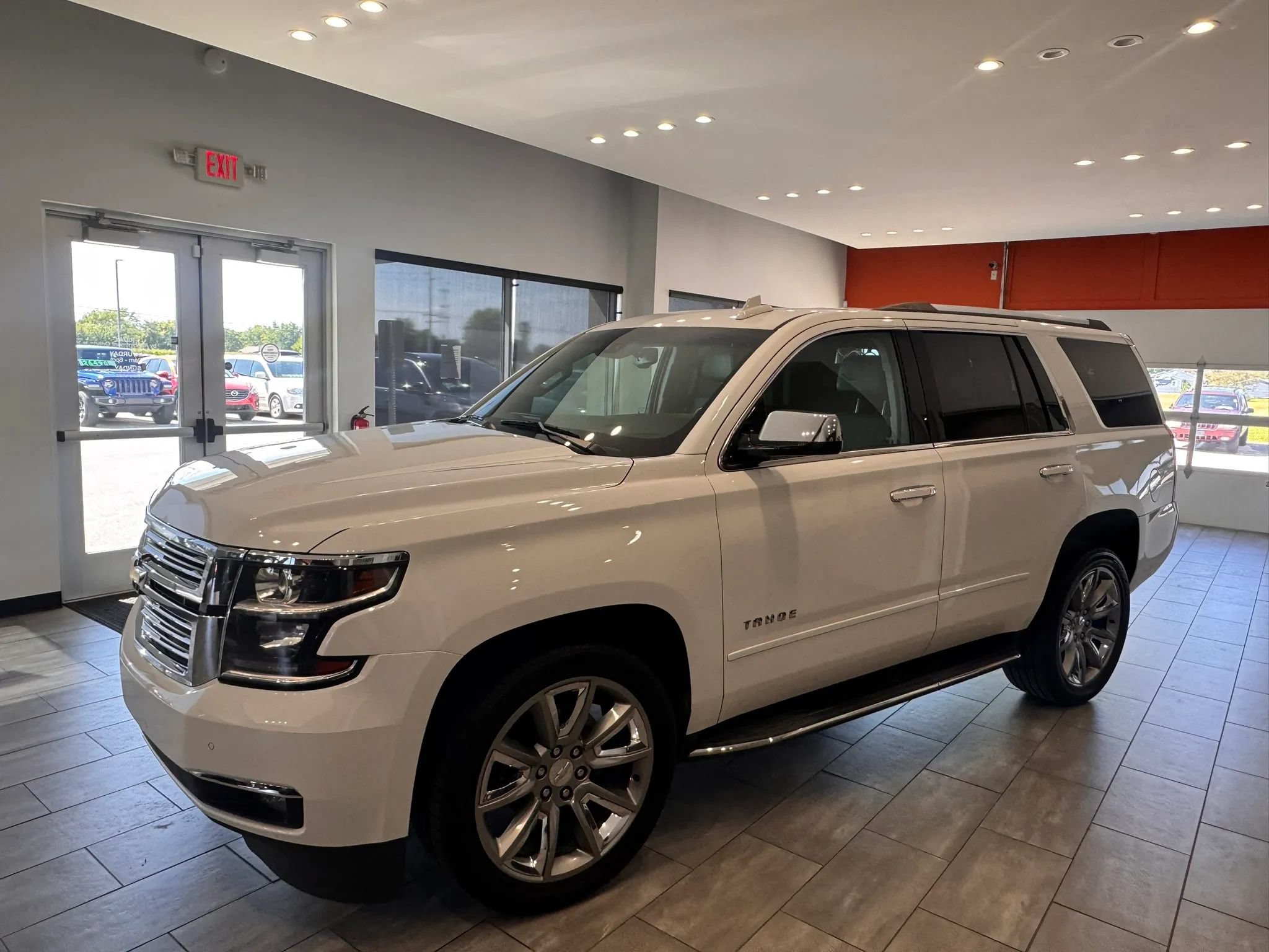 Used 2019 Chevrolet Tahoe Premier AWD/4WD image 11