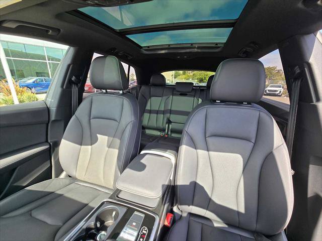 Used 2025 Audi Q8 Premium Plus w/ Premium Plus Package AWD/4WD image 22
