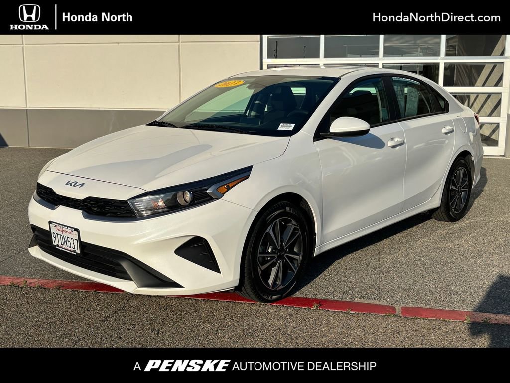 Used 2023 Kia Forte LXS image 1