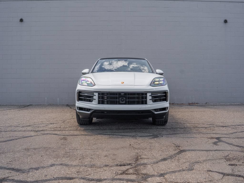 Used 2025 Porsche Cayenne Coupe AWD/4WD image 10
