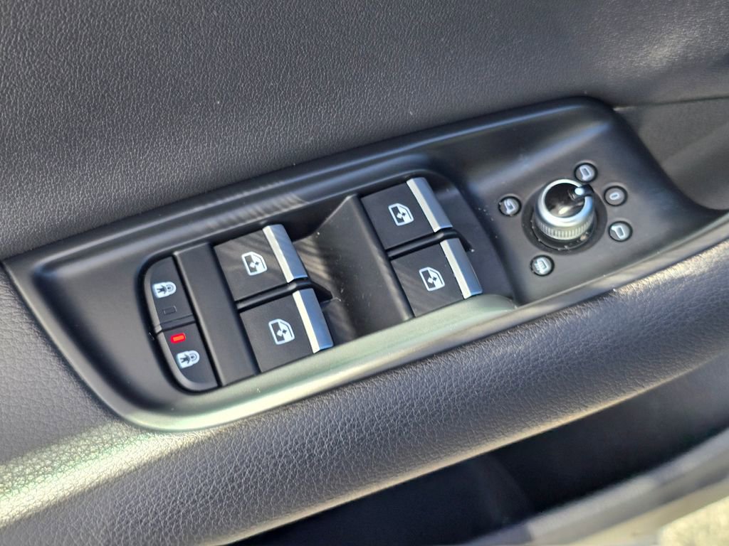 Used 2023 Audi Q7 3.0T Premium w/ Convenience Package image 21