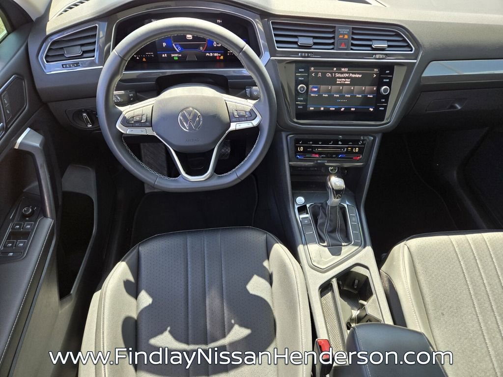 Used 2023 Volkswagen Tiguan SE w/ Panoramic Sunroof Package FWD image 14