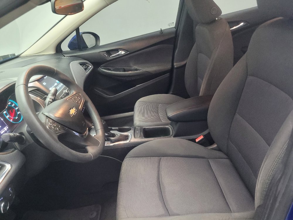 Used 2018 Chevrolet Cruze LT w/ Convenience Package FWD image 17