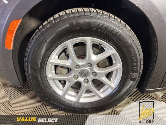 Used 2021 Chrysler Voyager Lxi image 9