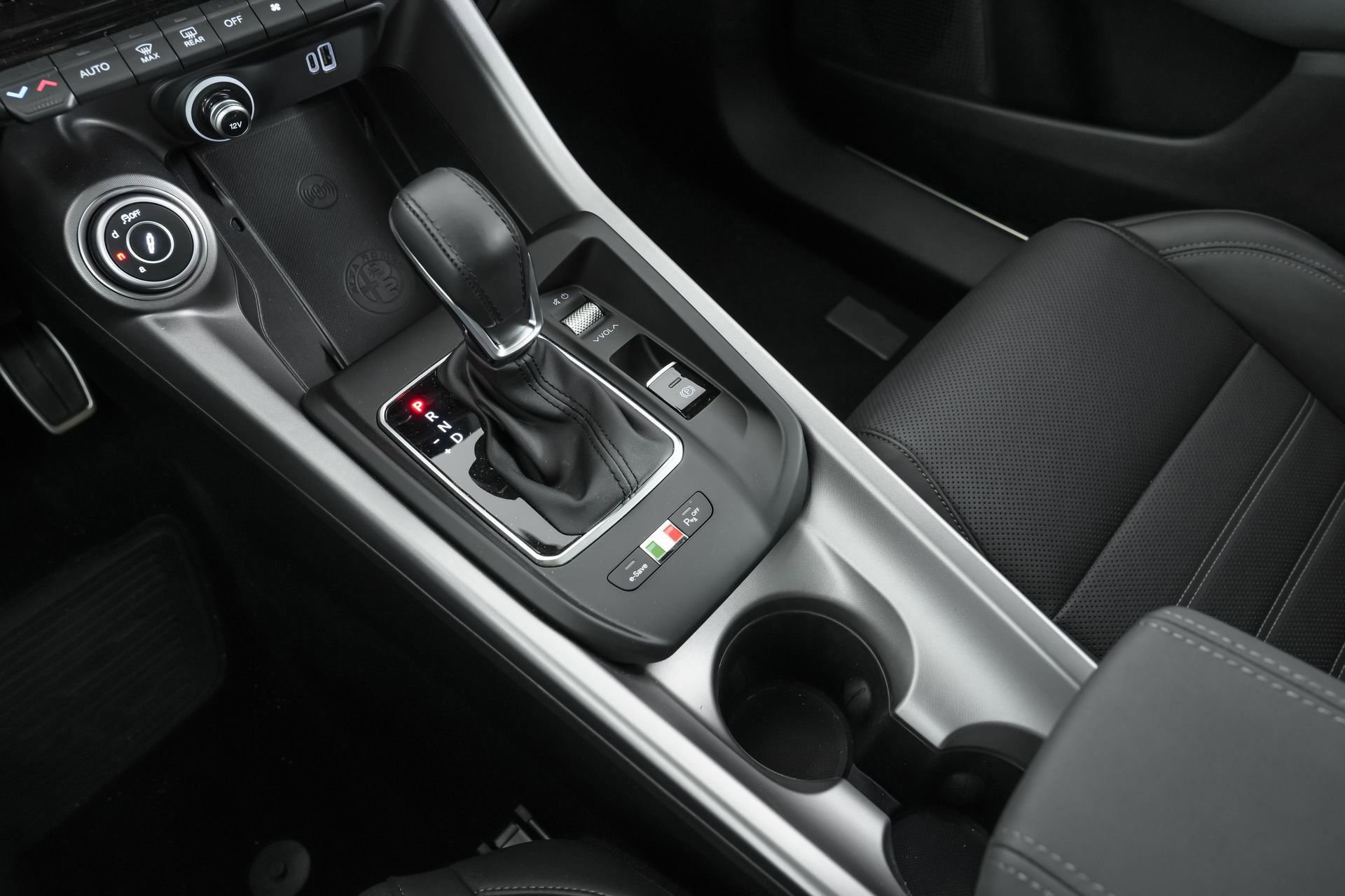 New 2024 Alfa Romeo Tonale Veloce w/ Active Assist Package image 27