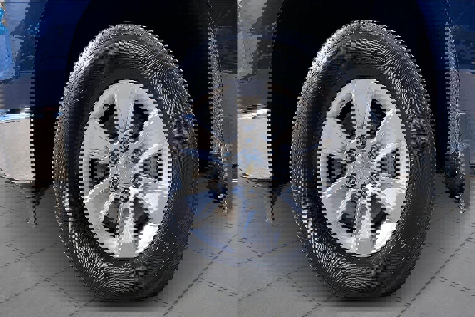 Used 2023 Chevrolet Silverado 1500 LT image 11