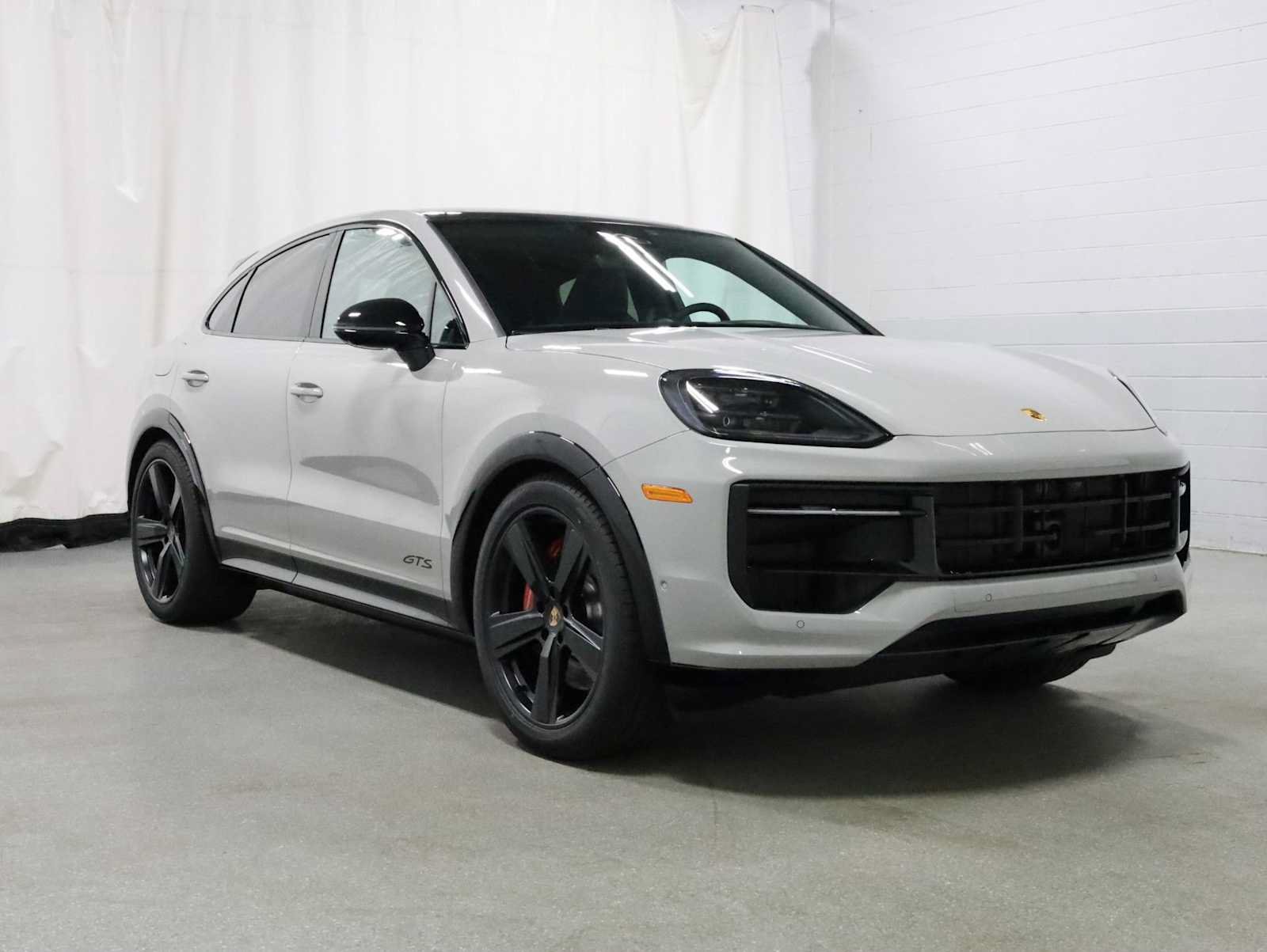 New 2026 Porsche Cayenne GTS AWD/4WD image 13