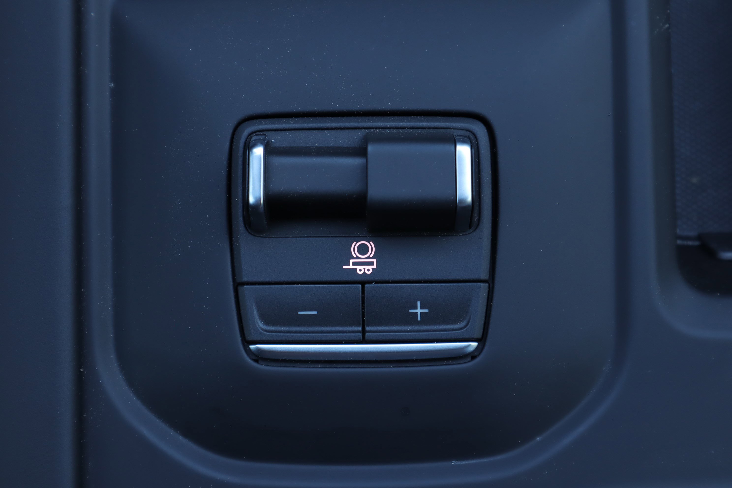 Used 2026 GMC Sierra 3500 Denali Ultimate w/ LPO, Black Badging Package image 27