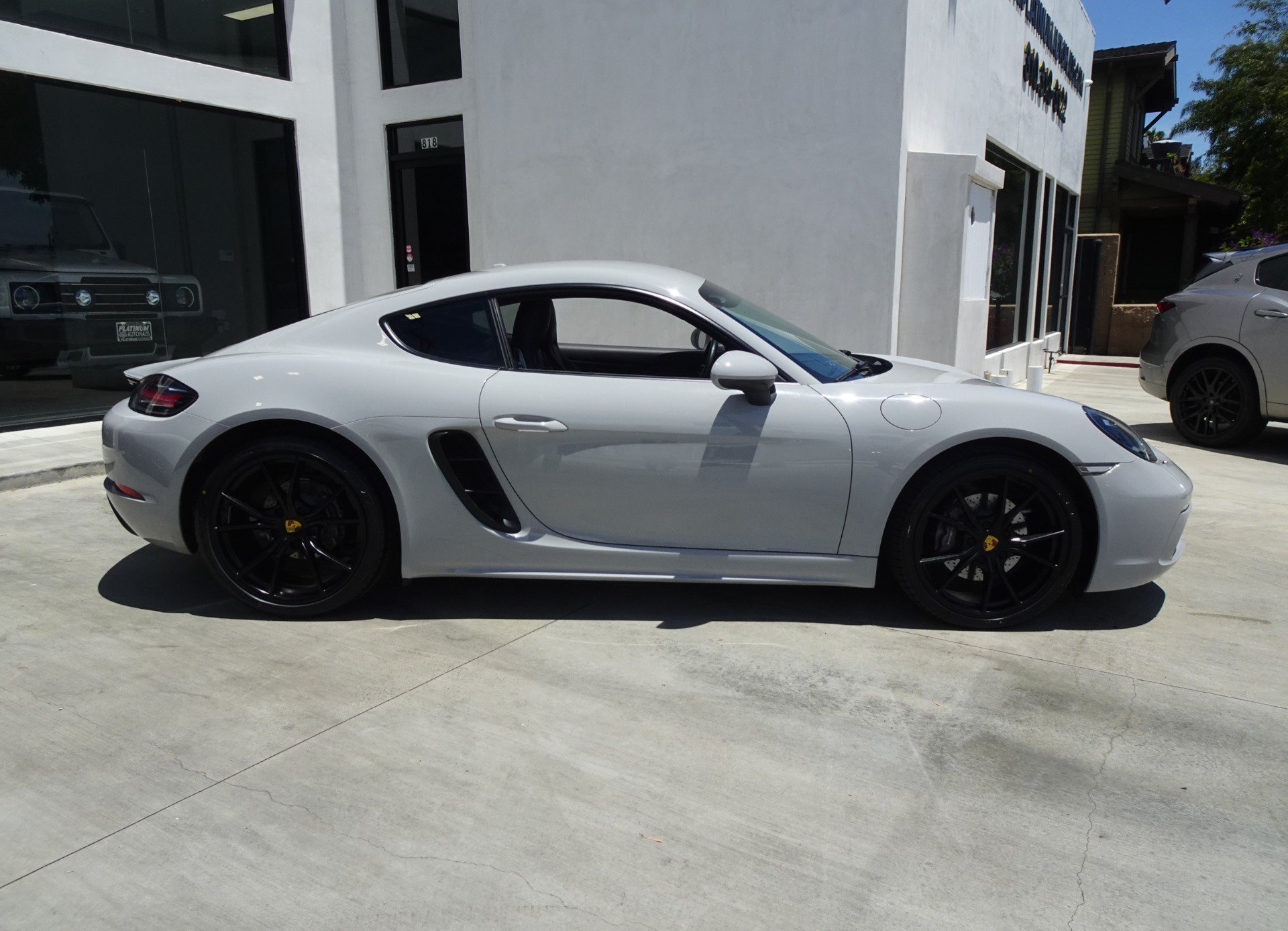Used 2021 Porsche 718 Cayman RWD image 8