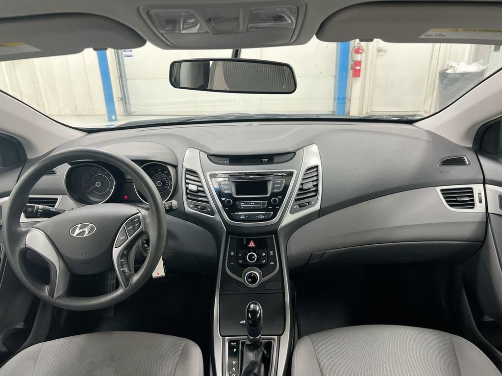 Used 2015 Hyundai Elantra SE FWD image 10