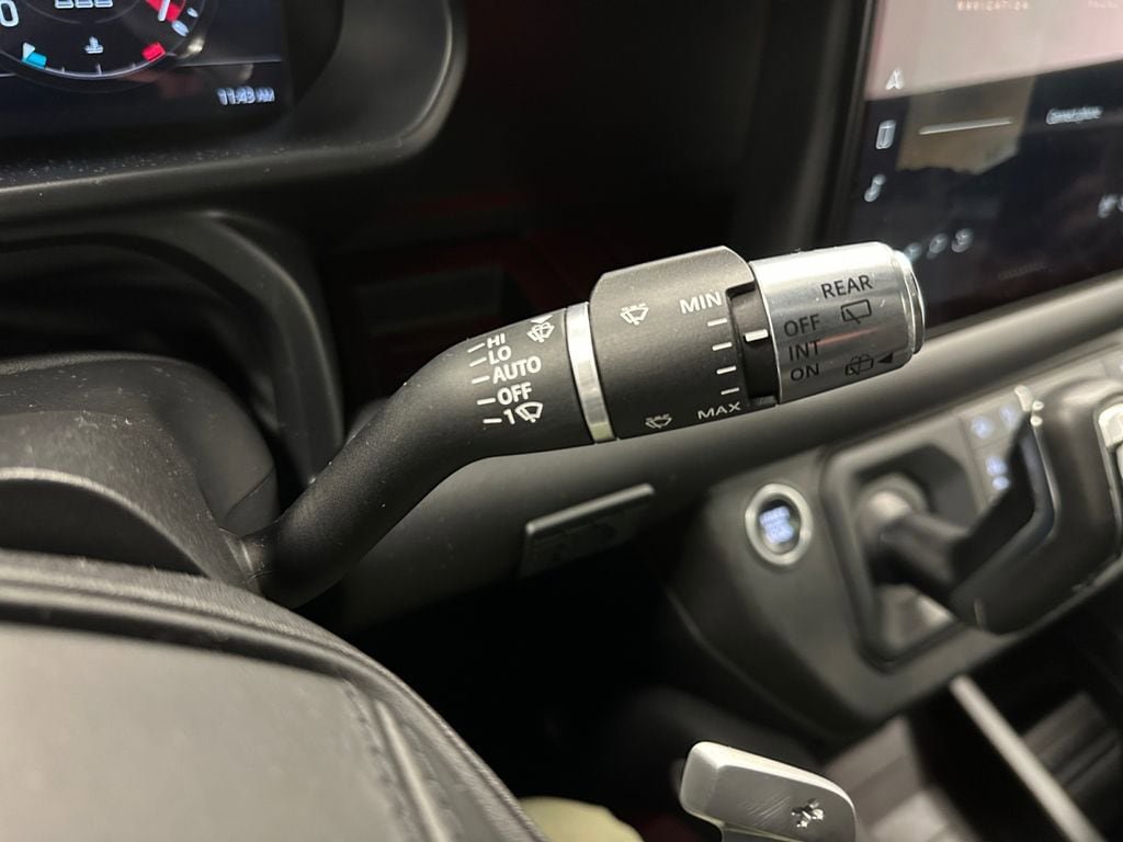 Used 2022 Land Rover Defender 90 Carpathian Edition AWD/4WD image 18