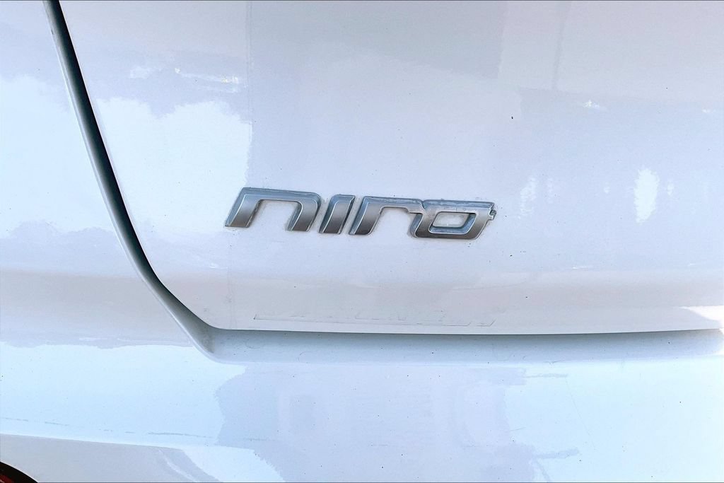 Used 2022 Kia Niro LXS FWD image 26