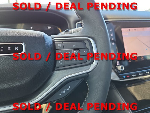 Used 2025 Jeep Wagoneer L Series II w/ Convenience Group I AWD/4WD image 22