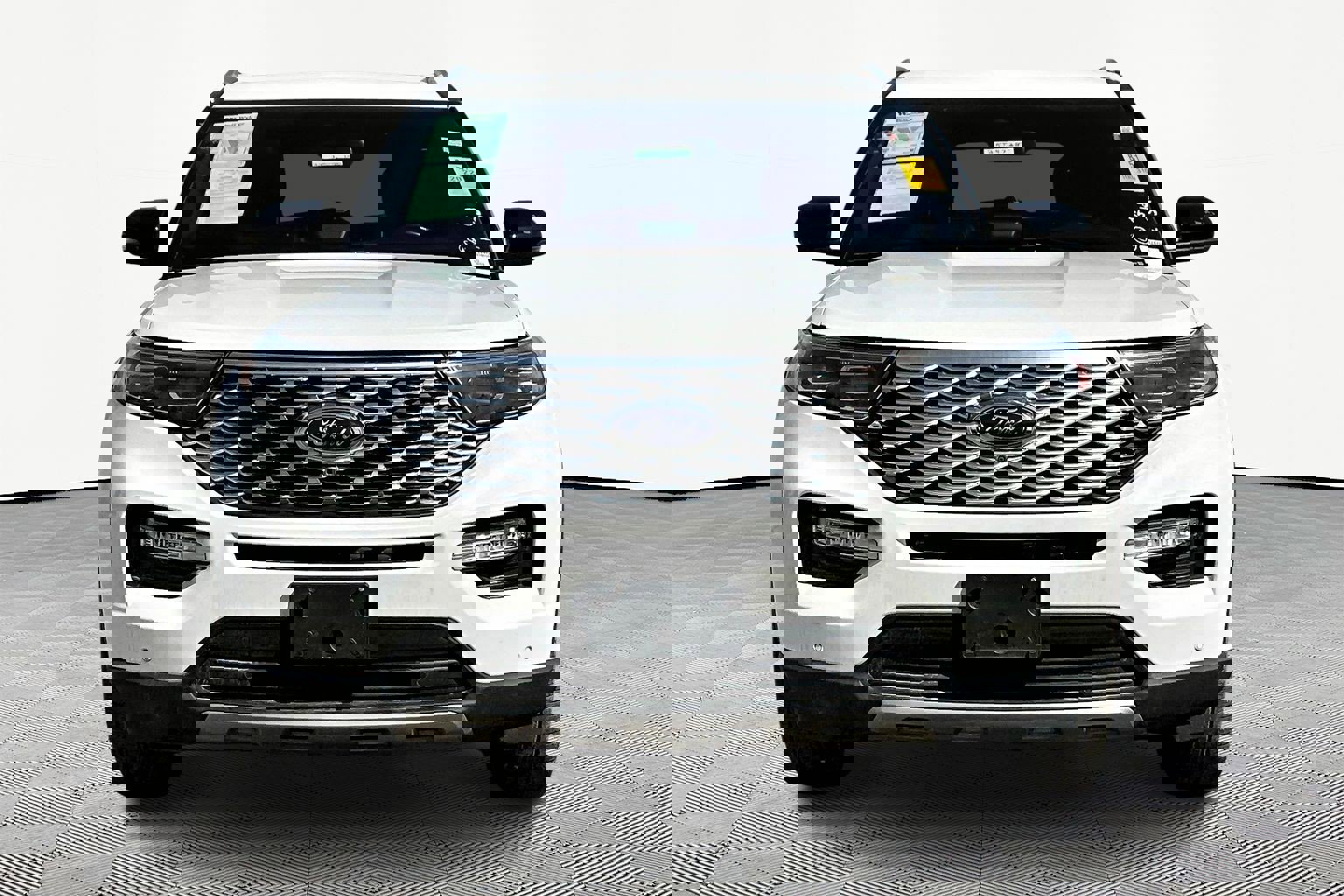 Used 2022 Ford Explorer Platinum w/ Technology Package image 2