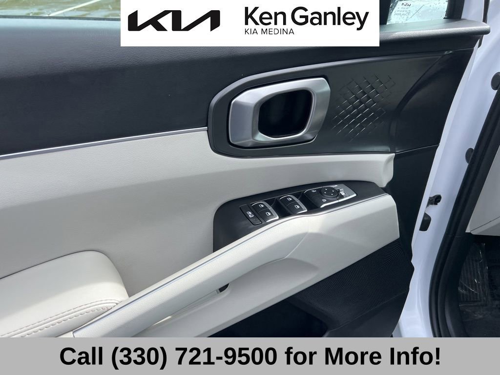 Certified 2023 Kia Sorento S image 27
