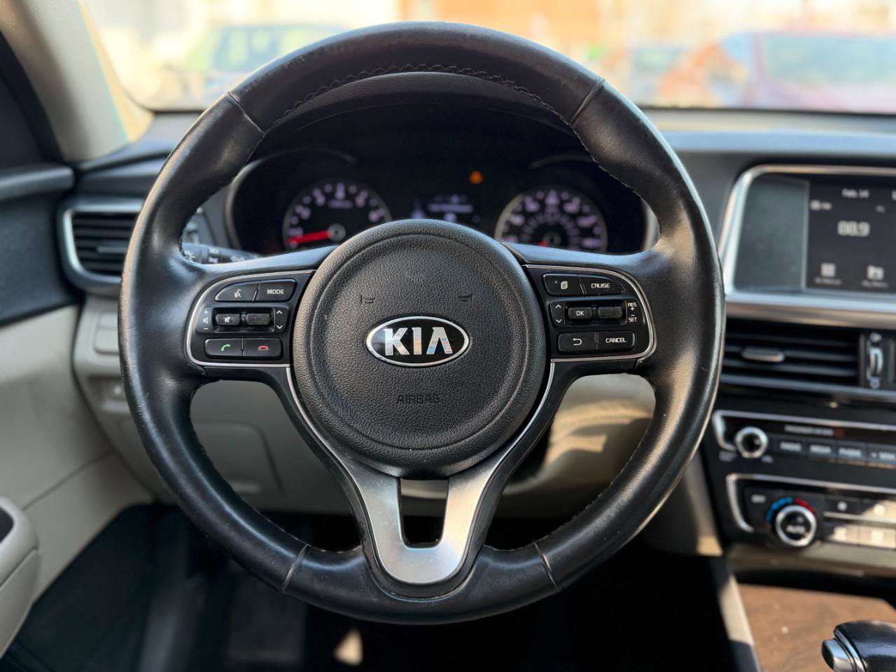 Used 2017 Kia Optima EX image 41