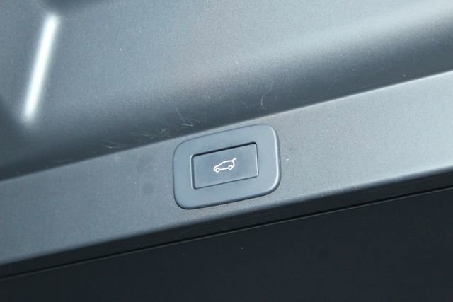 Used 2023 Land Rover Range Rover SE image 13