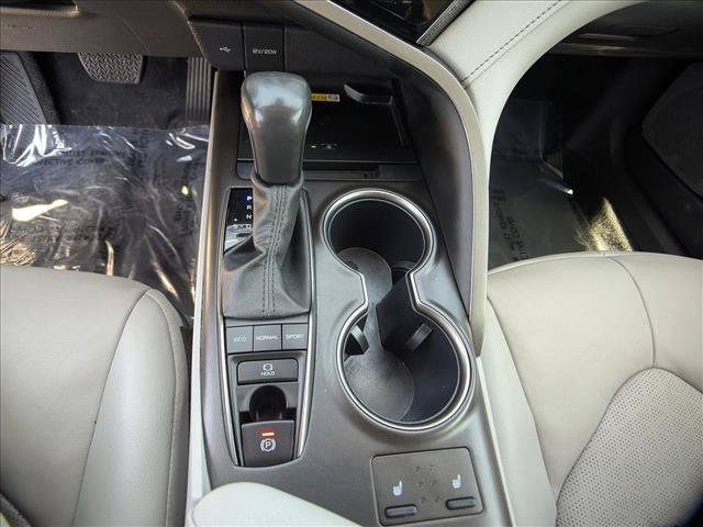 Used 2024 Toyota Camry XSE FWD image 12