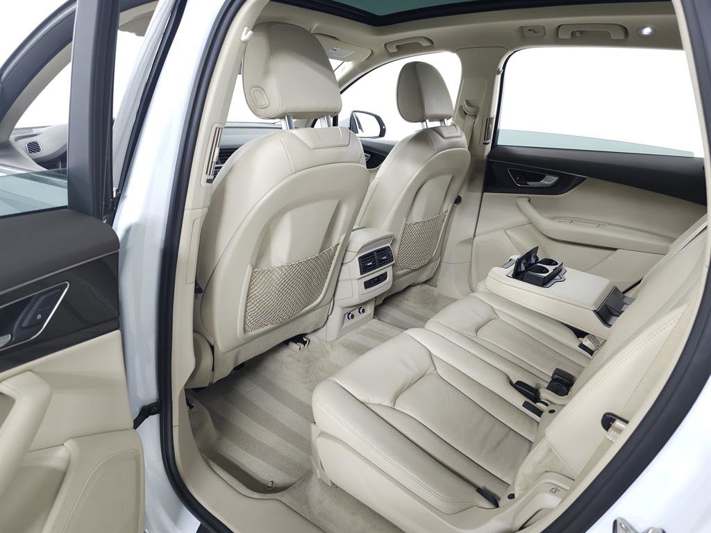 Used 2018 Audi Q7 3.0T Premium image 29