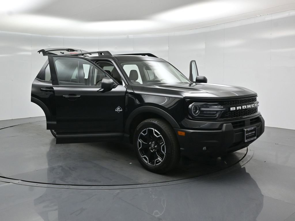 Certified 2025 Ford Bronco Sport Outer Banks w/ Outer Banks Tech Package+ AWD/4WD image 33