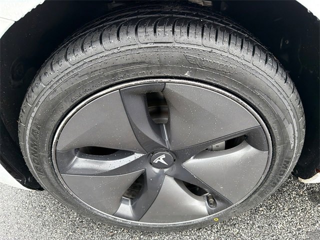 Used 2018 Tesla Model 3 Mid Range image 11